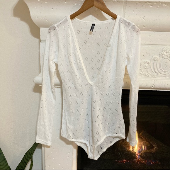 White Lace Long Sleeve Loungewear Bodysuit Size Small - Picture 1 of 8